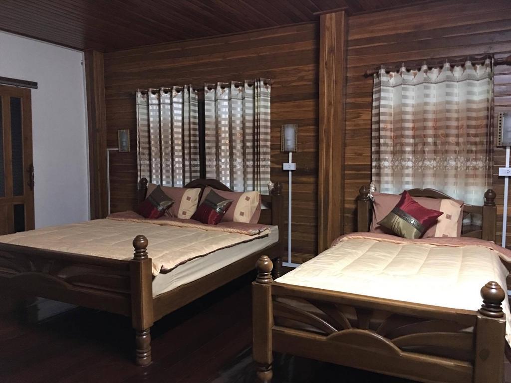 Saduemuenghomestay Phrae Eksteriør billede